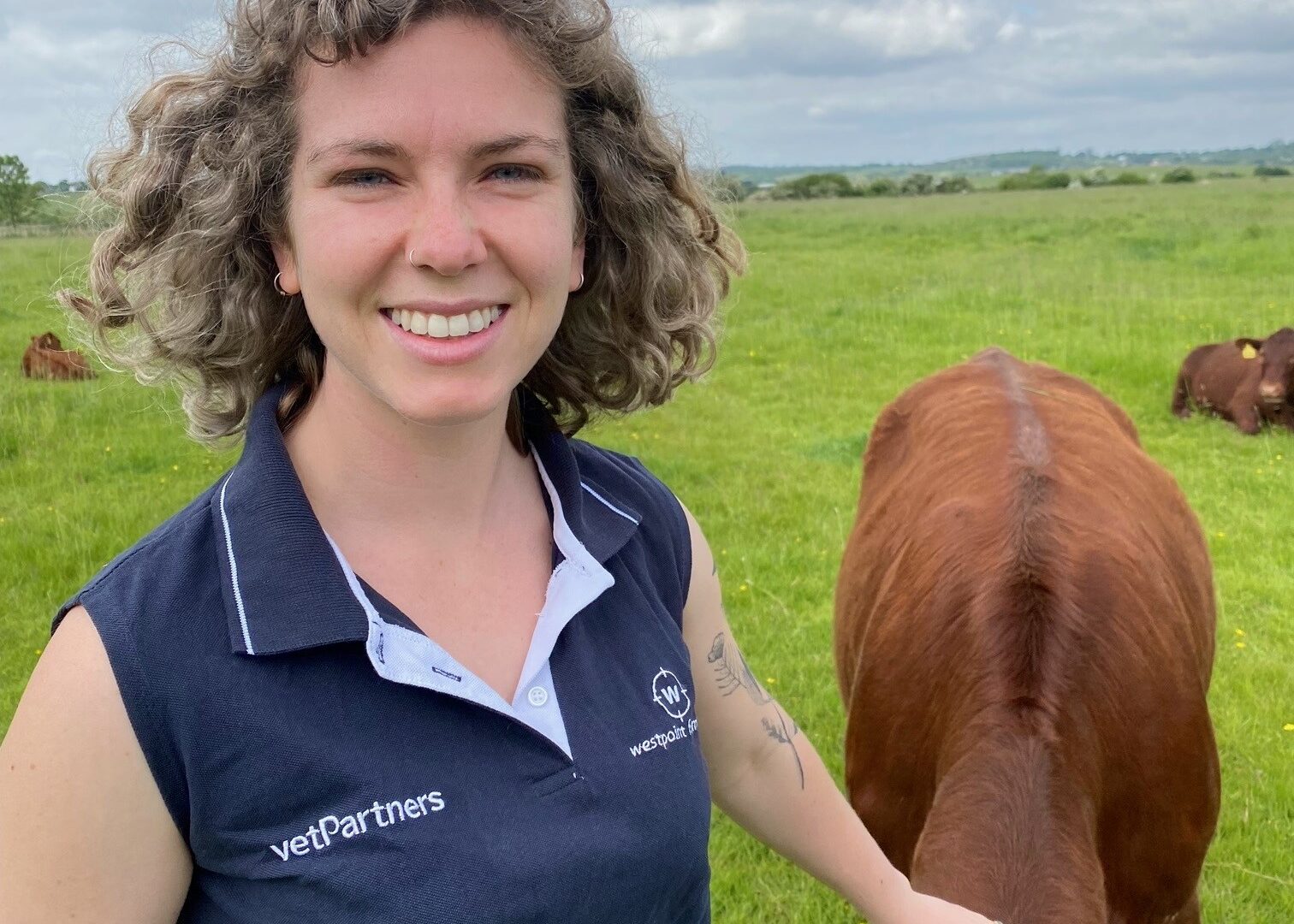 Mia turns her back on showbiz for life as a farm vet