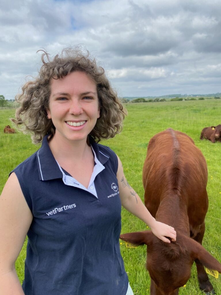 Mia turns her back on showbiz for life as a farm vet