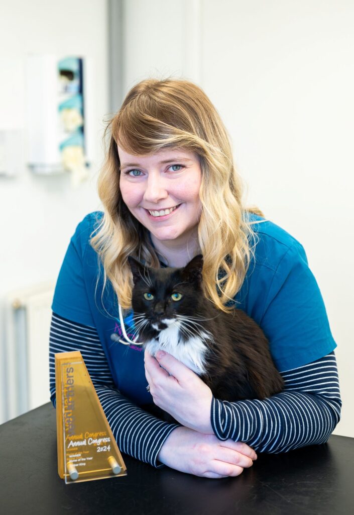 Award winner Amber lights up the veterinary nursing profession